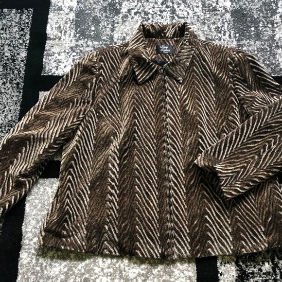 TOWN & TRAVEL WOMEN ZIP BLAZER JACKET BEATIFUL BROWN ANIMAL PATTERN PLUS SIZE 2X - Picture 3 of 6